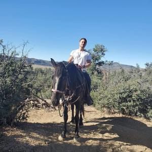 Meet your Posher, Derick